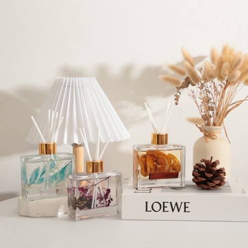 New Style Elegant Home Decor 100Ml Glass Square Bottle Bathroom Air Freshener Reed Scent Diffuser With Sticks for Home