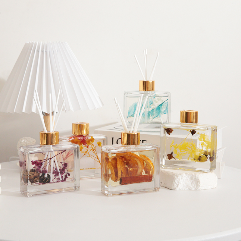 New Style Elegant Home Decor 100Ml Glass Square Bottle Bathroom Air Freshener Reed Scent Diffuser With Sticks for Home