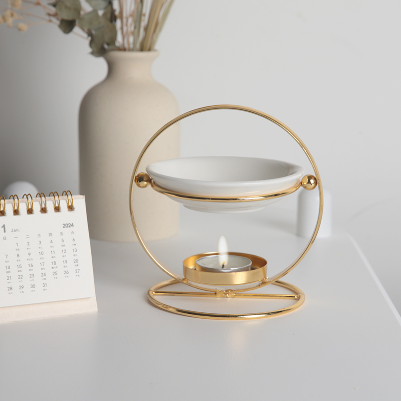 Luxury Gold Metal Fragrance Aromatherapy Essential Oil Warmer Diffuser Tealight Candle Holder Oil Burner for Yoga Spa Home Decor 