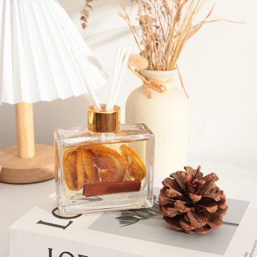 New Style Elegant Home Decor 100Ml Glass Square Bottle Bathroom Air Freshener Reed Scent Diffuser With Sticks for Home
