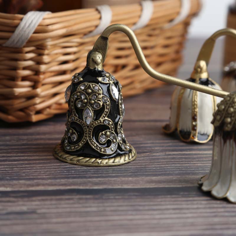 Vintage Decorative Diamond-Decorated Metal Candle Wick Snuffer Extinguisher with Long Handle Fragrance Accessories 