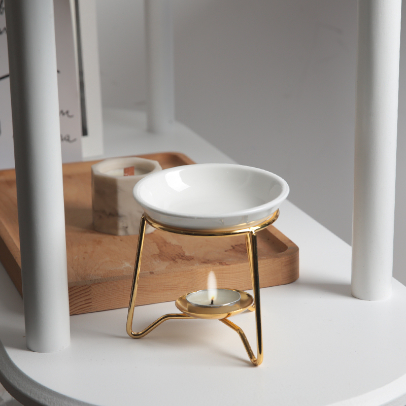 Luxury Gold Metal Fragrance Aromatherapy Essential Oil Warmer Diffuser Tealight Candle Holder Oil Burner for Yoga Spa Home Decor 