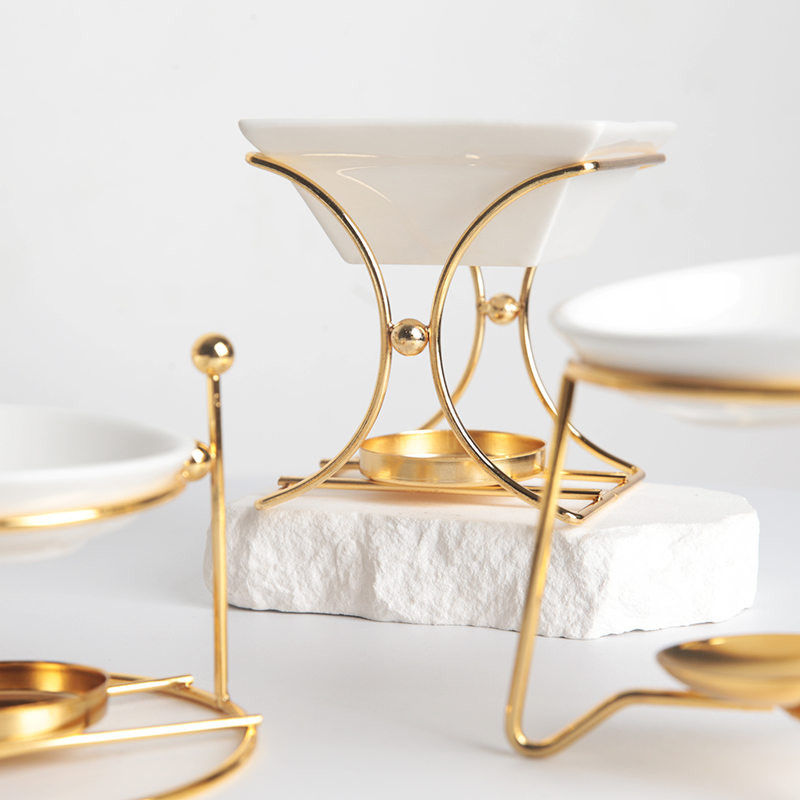 Luxury Gold Metal Fragrance Aromatherapy Essential Oil Warmer Diffuser Tealight Candle Holder Oil Burner for Yoga Spa Home Decor 