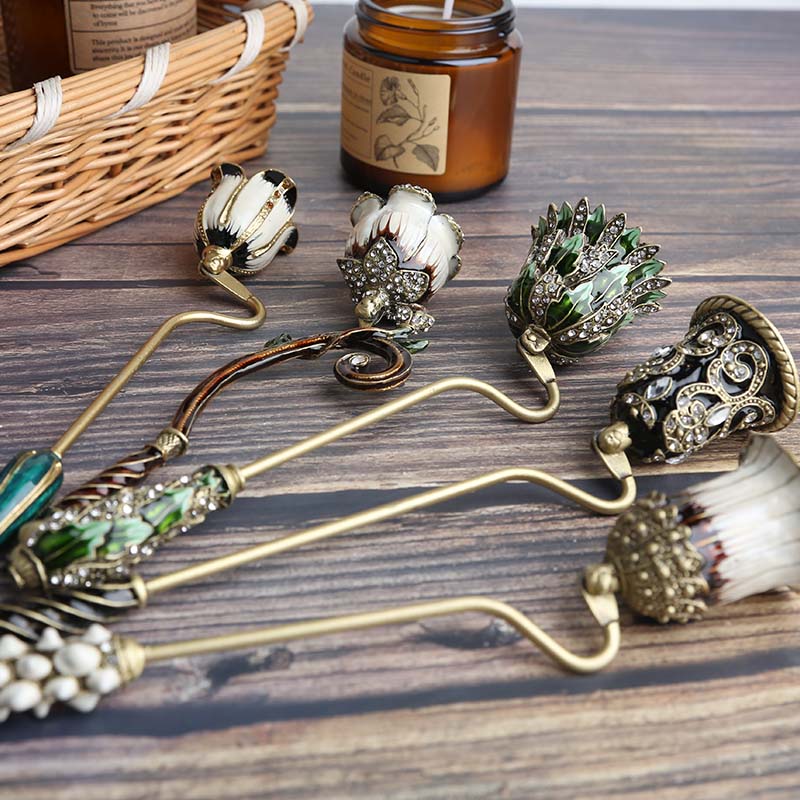 Vintage Decorative Diamond-Decorated Metal Candle Wick Snuffer Extinguisher with Long Handle Fragrance Accessories 