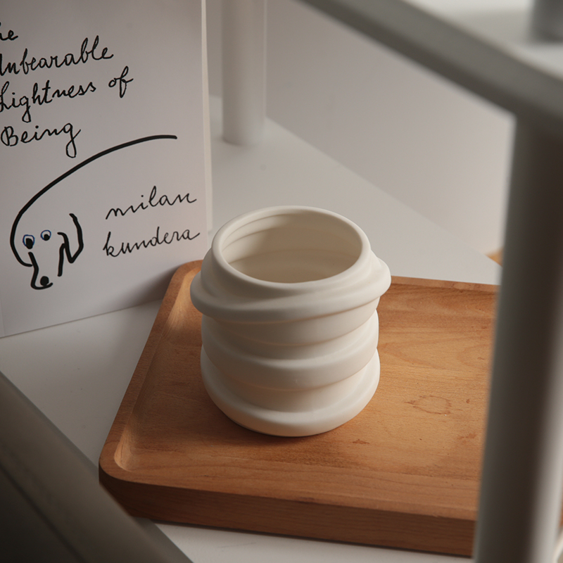 Nordic Handmade White Irregular Luxury Candle Container Vessels Empty Ceramic Candle Jar Without Wax for Scented Candles Making 