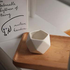 Nordic Handmade White Irregular Luxury Candle Container Vessels Empty Ceramic Candle Jar Without Wax for Scented Candles Making 
