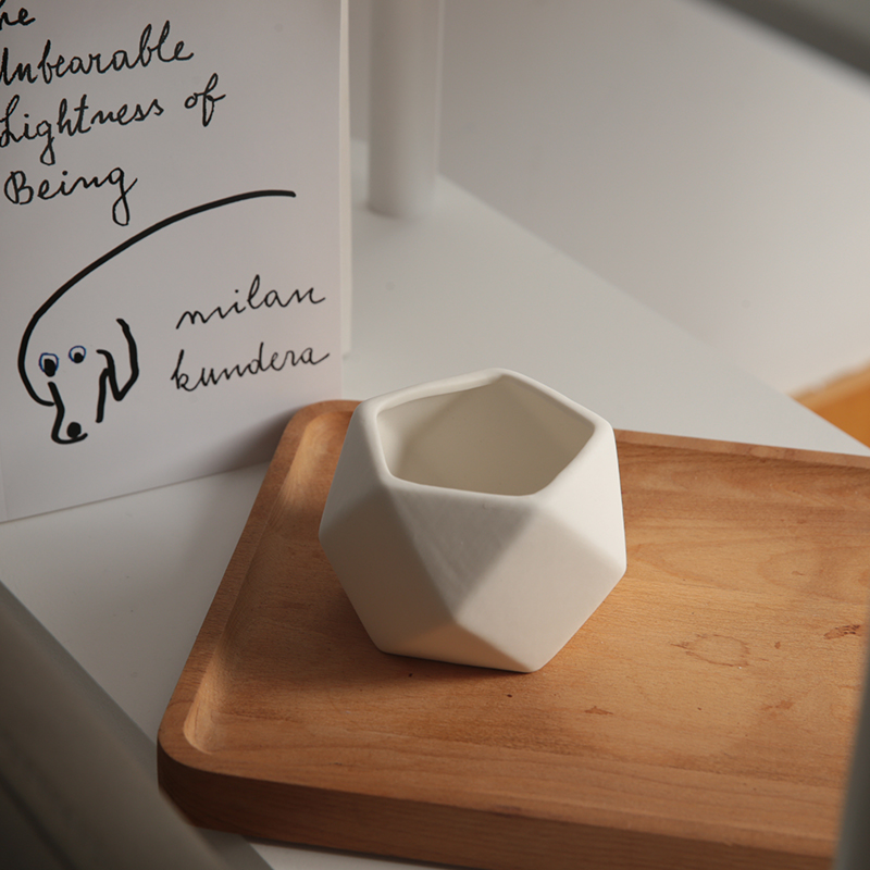 Nordic Handmade White Irregular Luxury Candle Container Vessels Empty Ceramic Candle Jar Without Wax for Scented Candles Making 